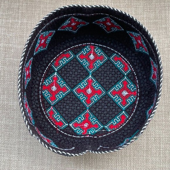 Men Hat Sindhi Round Cap Hat Front Cut Traditional Cultrual Embroidery Hat - Picture 9 of 10